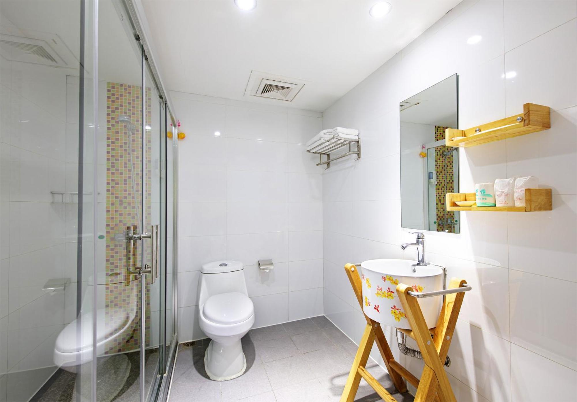 Ln Whitehouse Hotel Canton Esterno foto