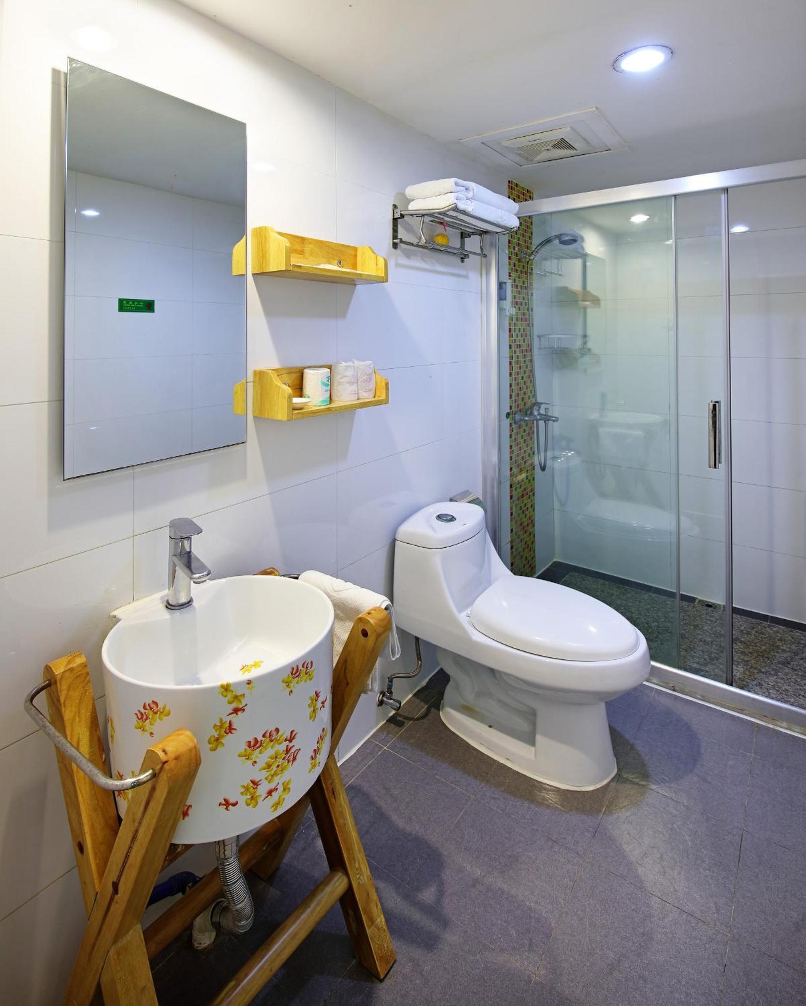 Ln Whitehouse Hotel Canton Esterno foto