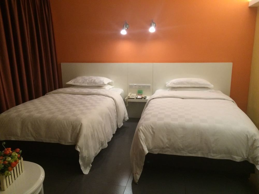 Ln Whitehouse Hotel Canton Esterno foto