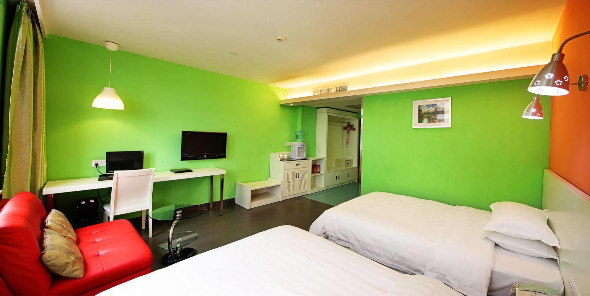 Ln Whitehouse Hotel Canton Esterno foto