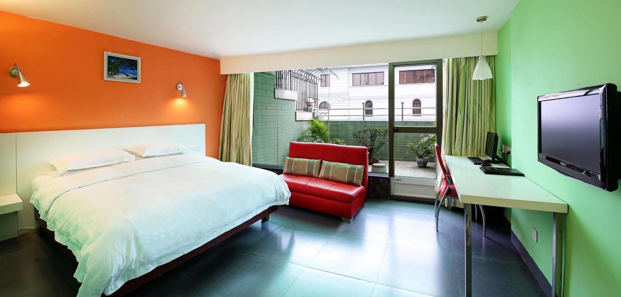 Ln Whitehouse Hotel Canton Esterno foto